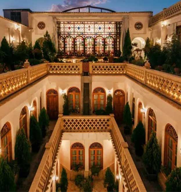 هتل قصر منشی