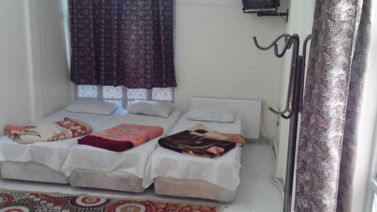 مهمانسرا دهکده مشهد فضای داخلی اتاق ها 2 مهمانسرا دهکده مشهد فضای داخلی اتاق ها 2