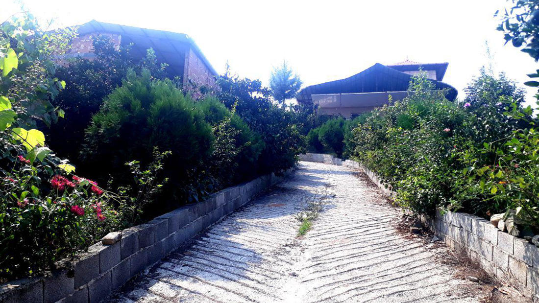 خانه مسافر هاشم زاده (هزارون) قائم شهر فضای بیرونی خانه مسافر 1 خانه مسافر هاشم زاده (هزارون) قائم شهر فضای بیرونی خانه مسافر 1