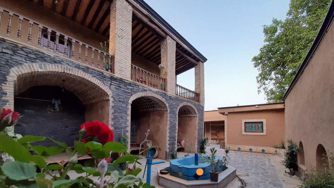 اقامتگاه بومگردی حاجی اسماعیل همدان فضای داخلی اقامتگاه 1 اقامتگاه بومگردی حاجی اسماعیل همدان فضای داخلی اقامتگاه 1