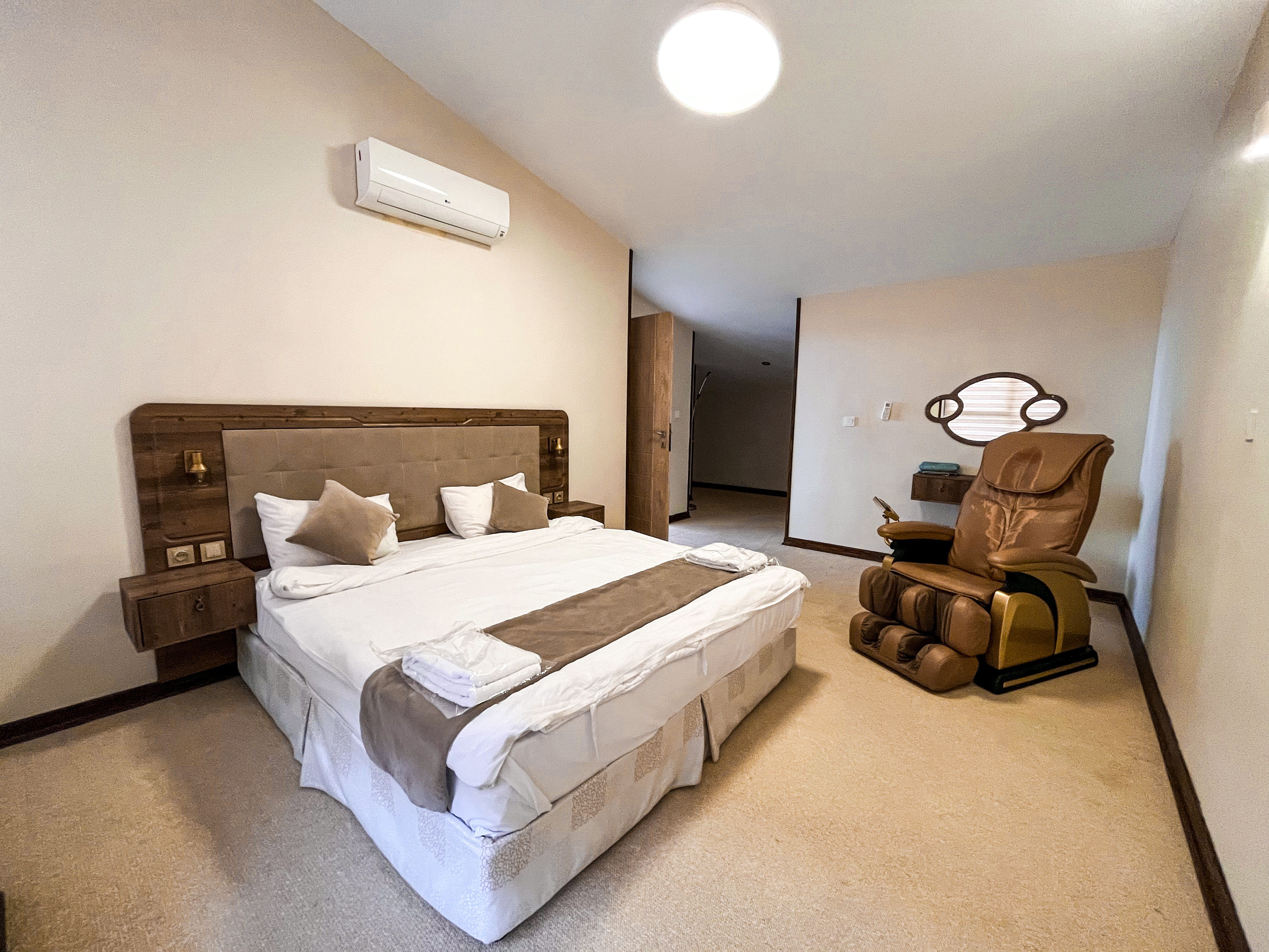 Matin Toranj Hotel