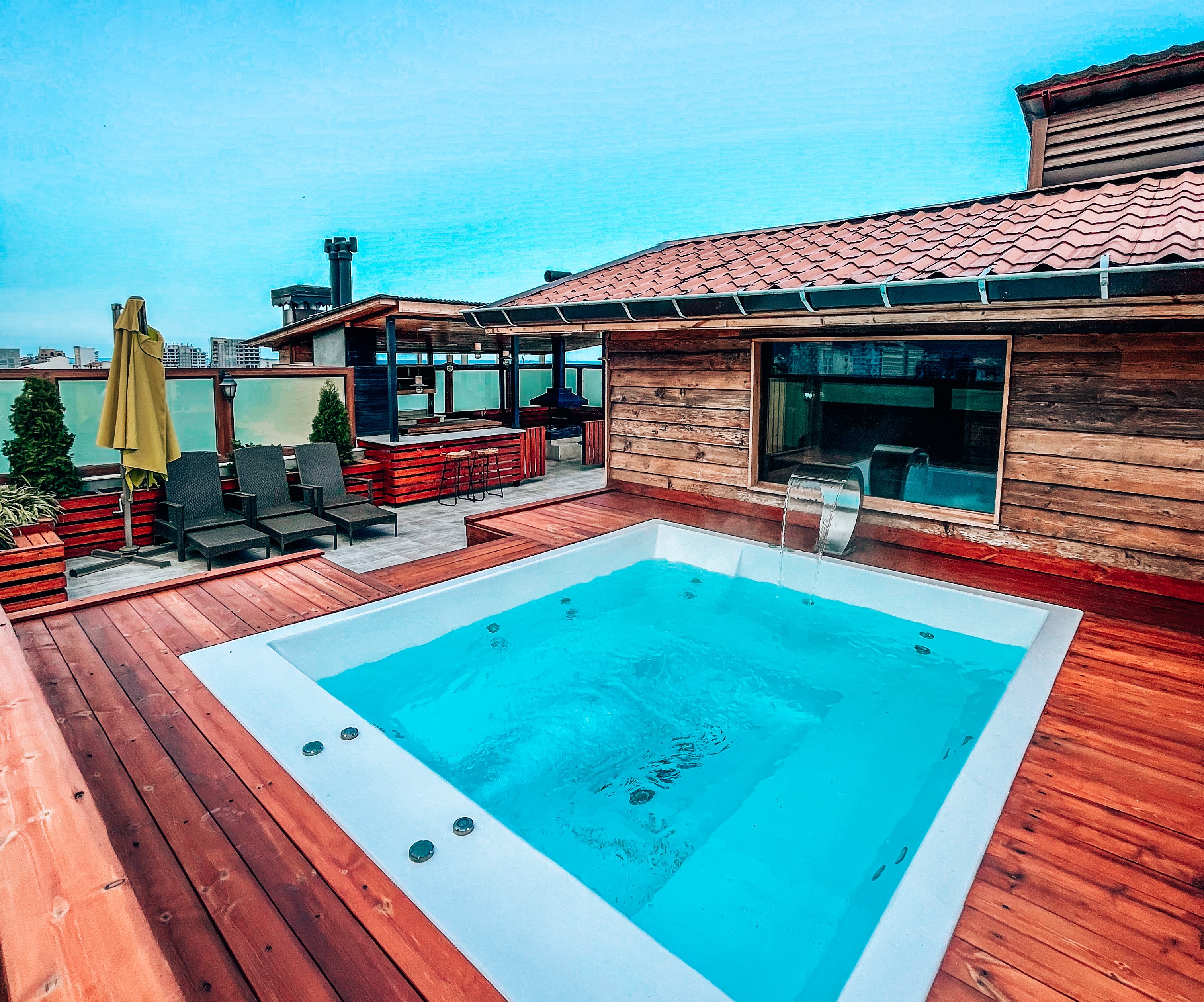 Matin Toranj Hotel