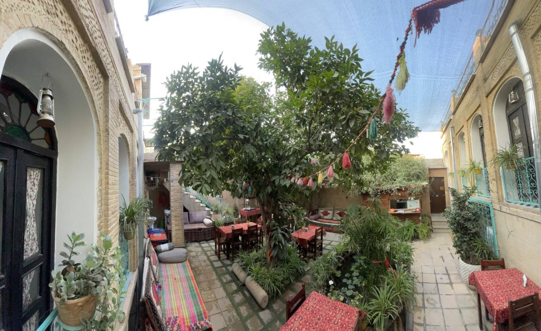 Toranjestan, Shiraz