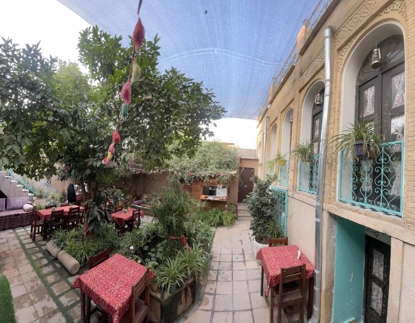 Toranjestan, Shiraz
