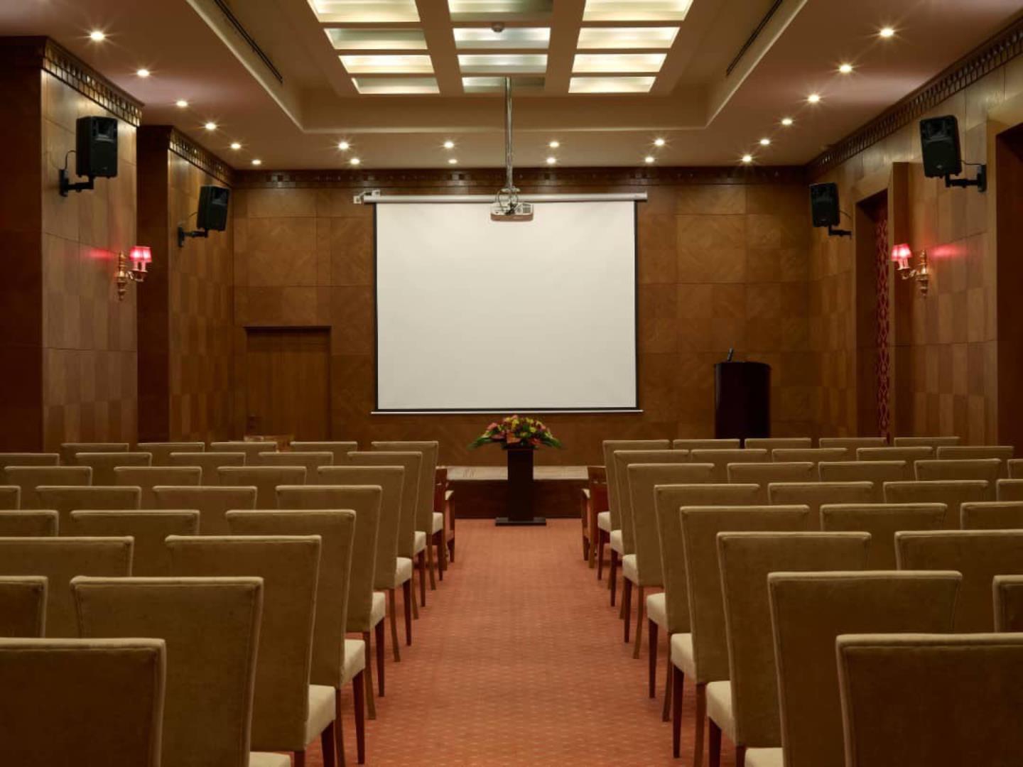 هتل زندیه شیراز فضای داخلی هتل