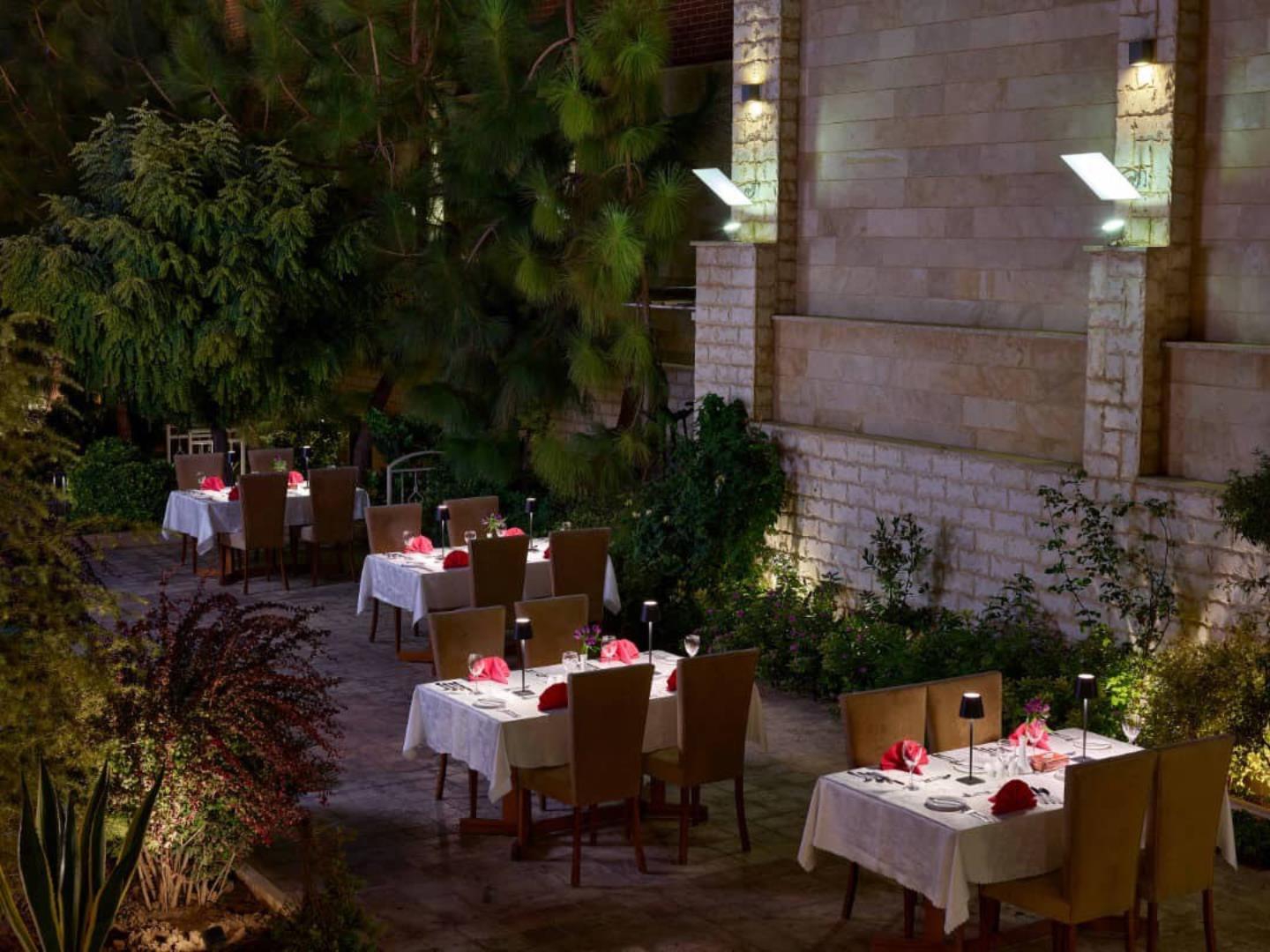 هتل زندیه شیراز فضای داخلی هتل