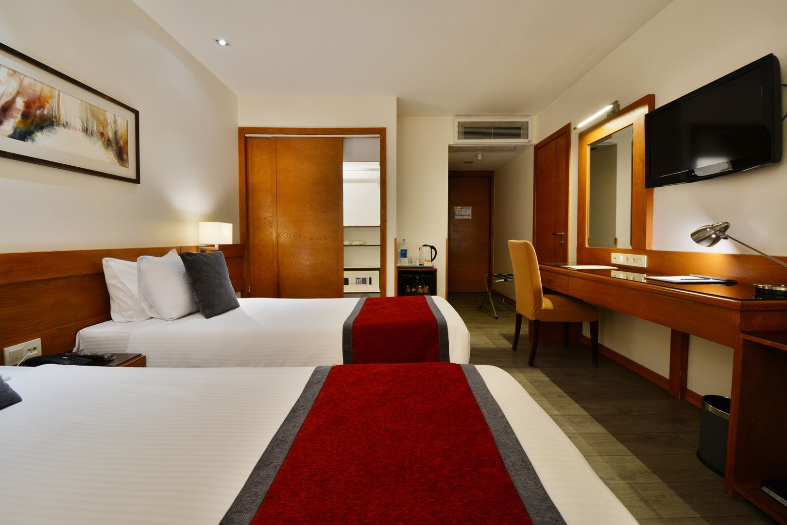 هتل الیزه شیراز اتاق دو تخته تویین استاندارد