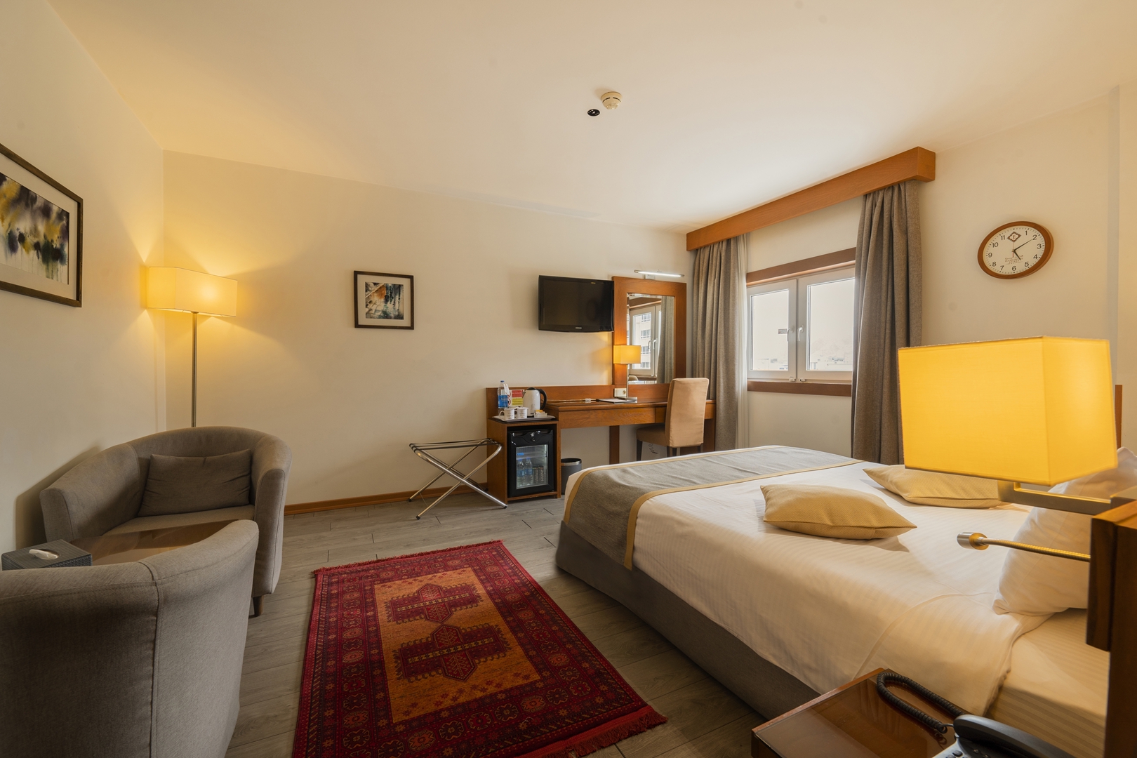 هتل الیزه شیراز اتاق دو تخته دابل رو به کوه