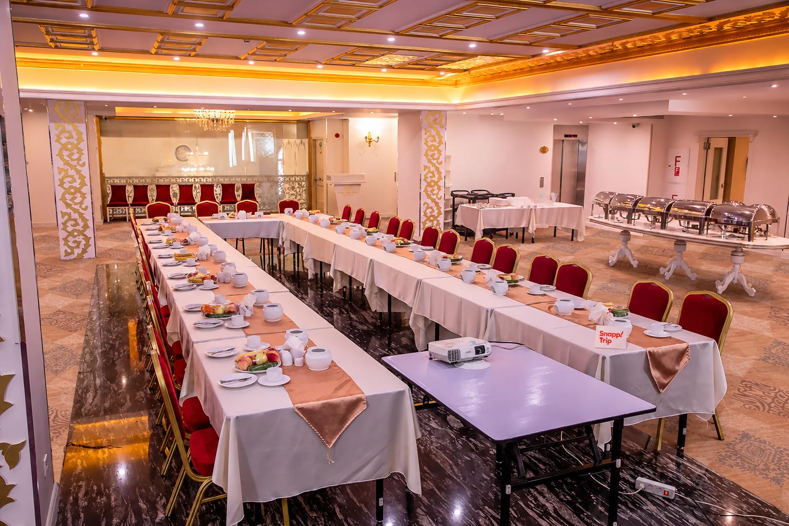 Persian Plaza Hotel