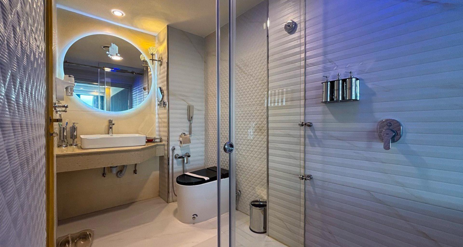 هتل چمران شیراز سرویس بهداشتی اتاق‌ها