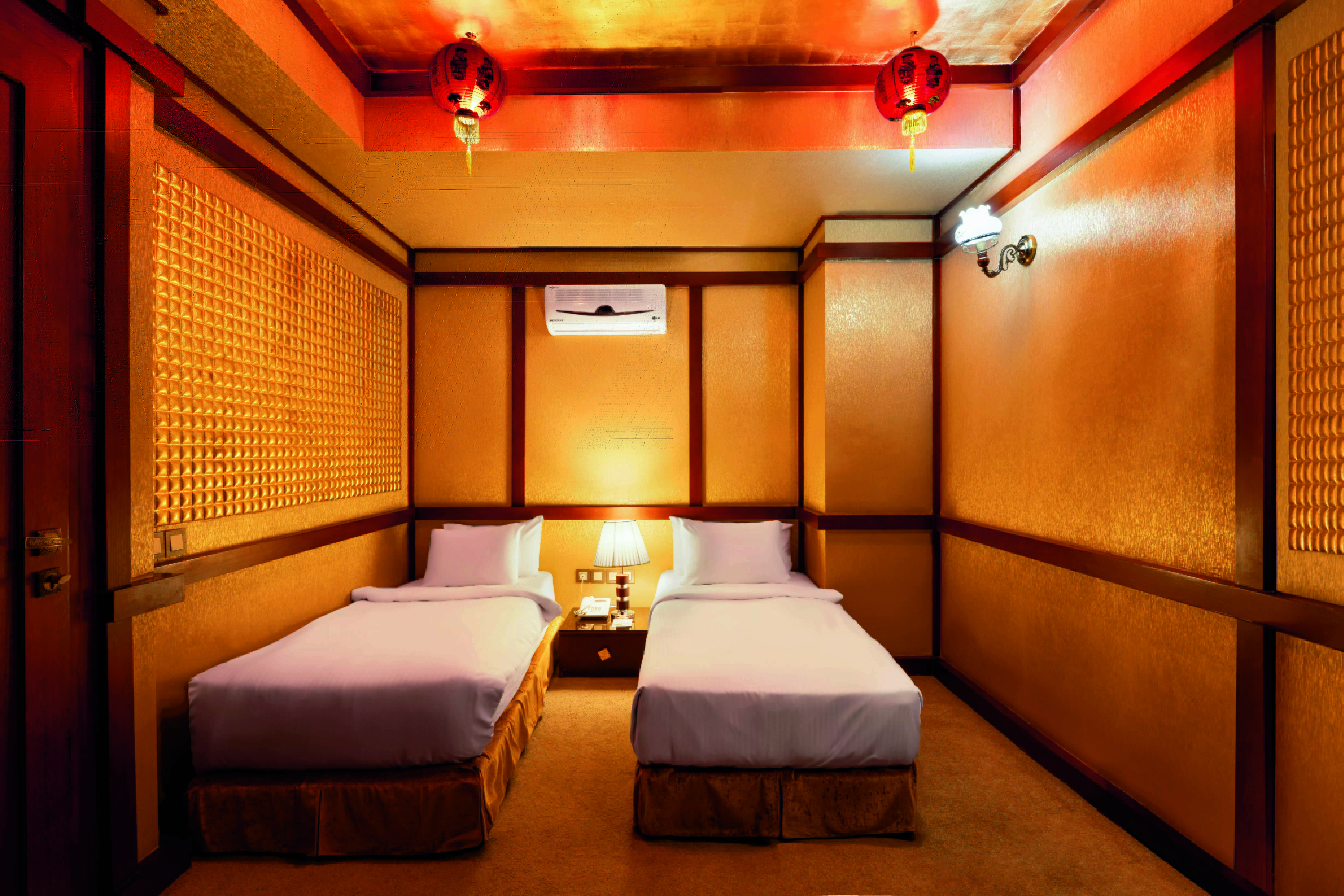 Darvishi Hotel