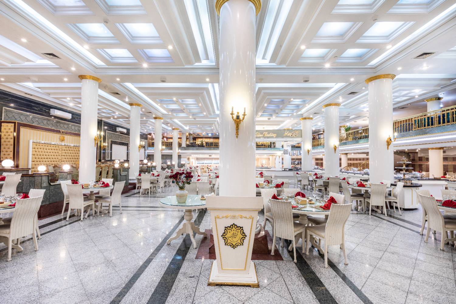 Ghasr International Hotel
