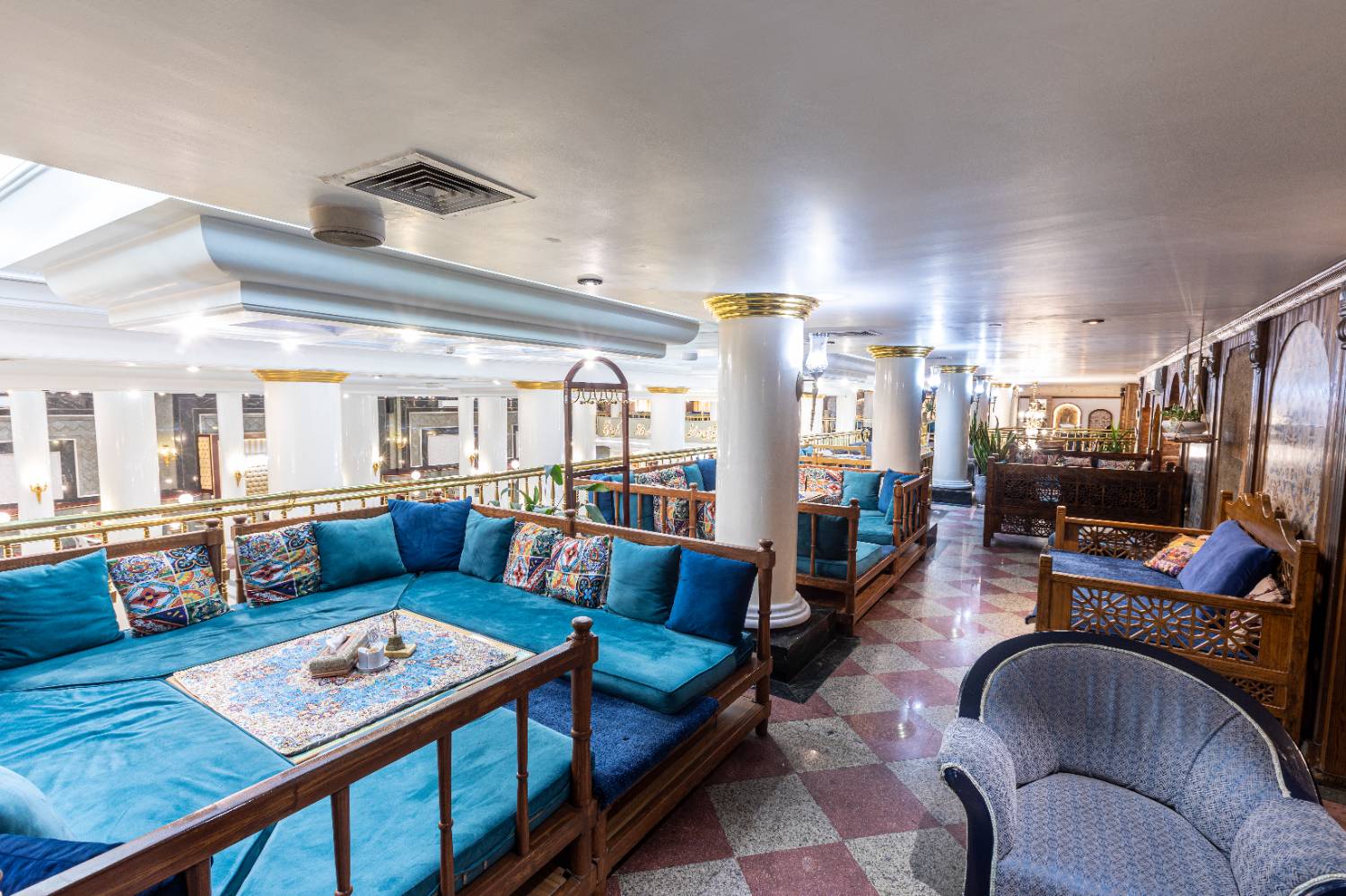 Ghasr International Hotel