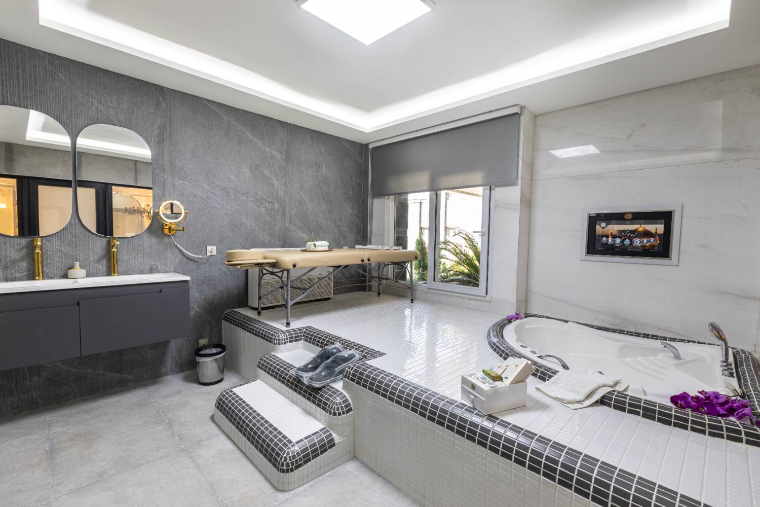 Ghasr International Hotel