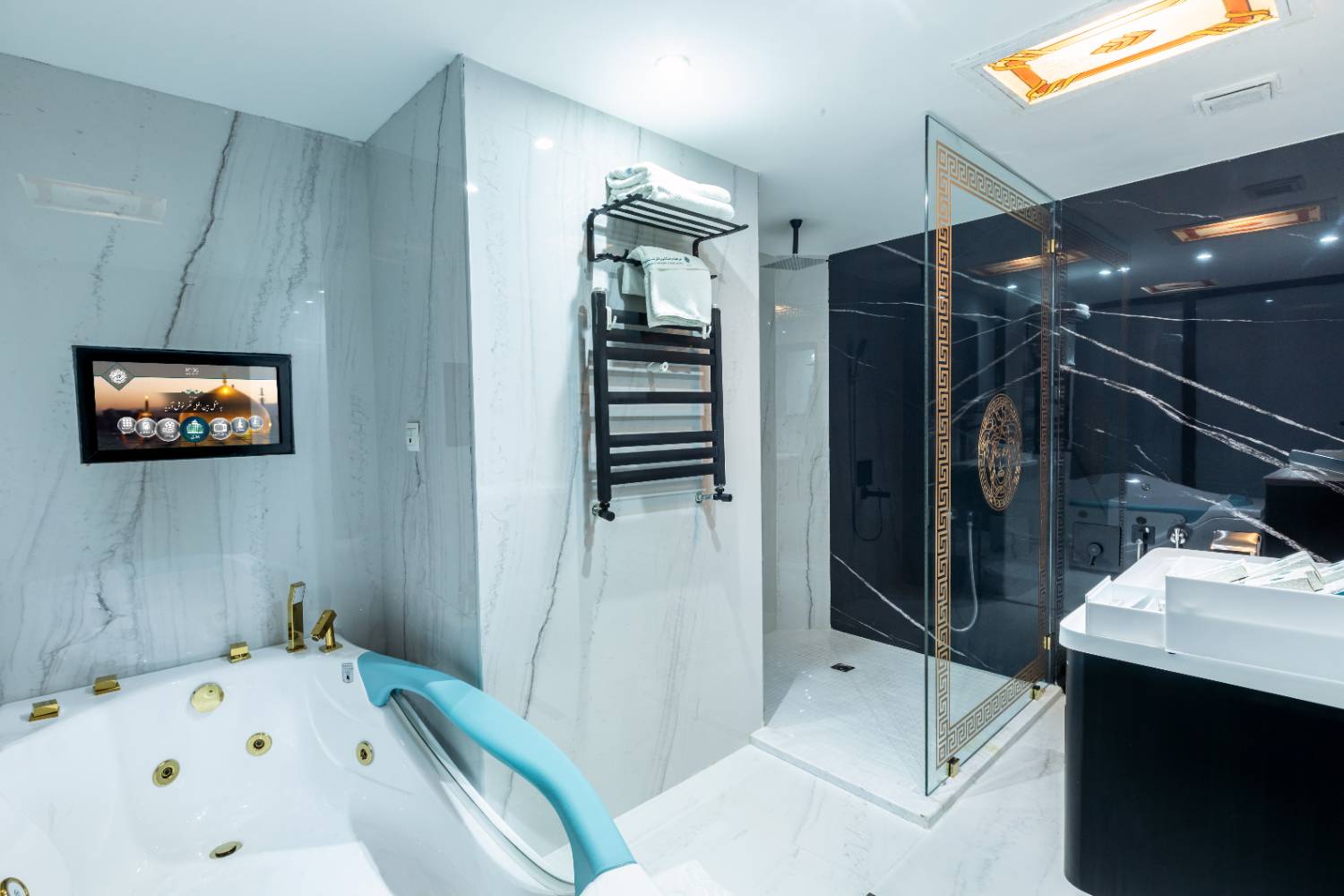Ghasr International Hotel