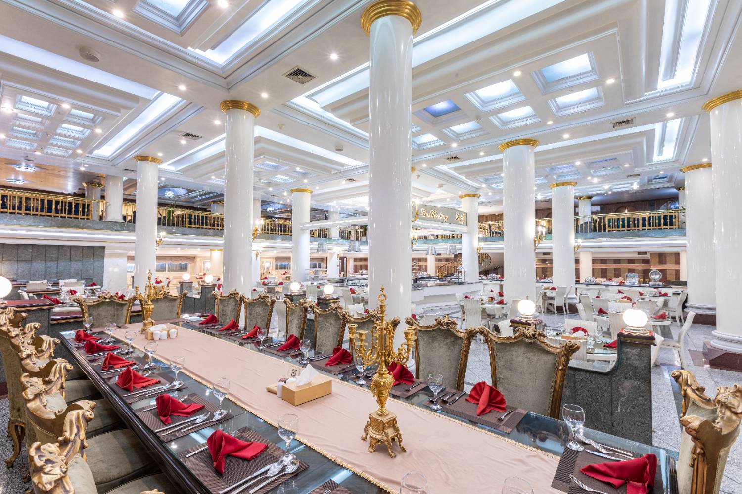 Ghasr International Hotel