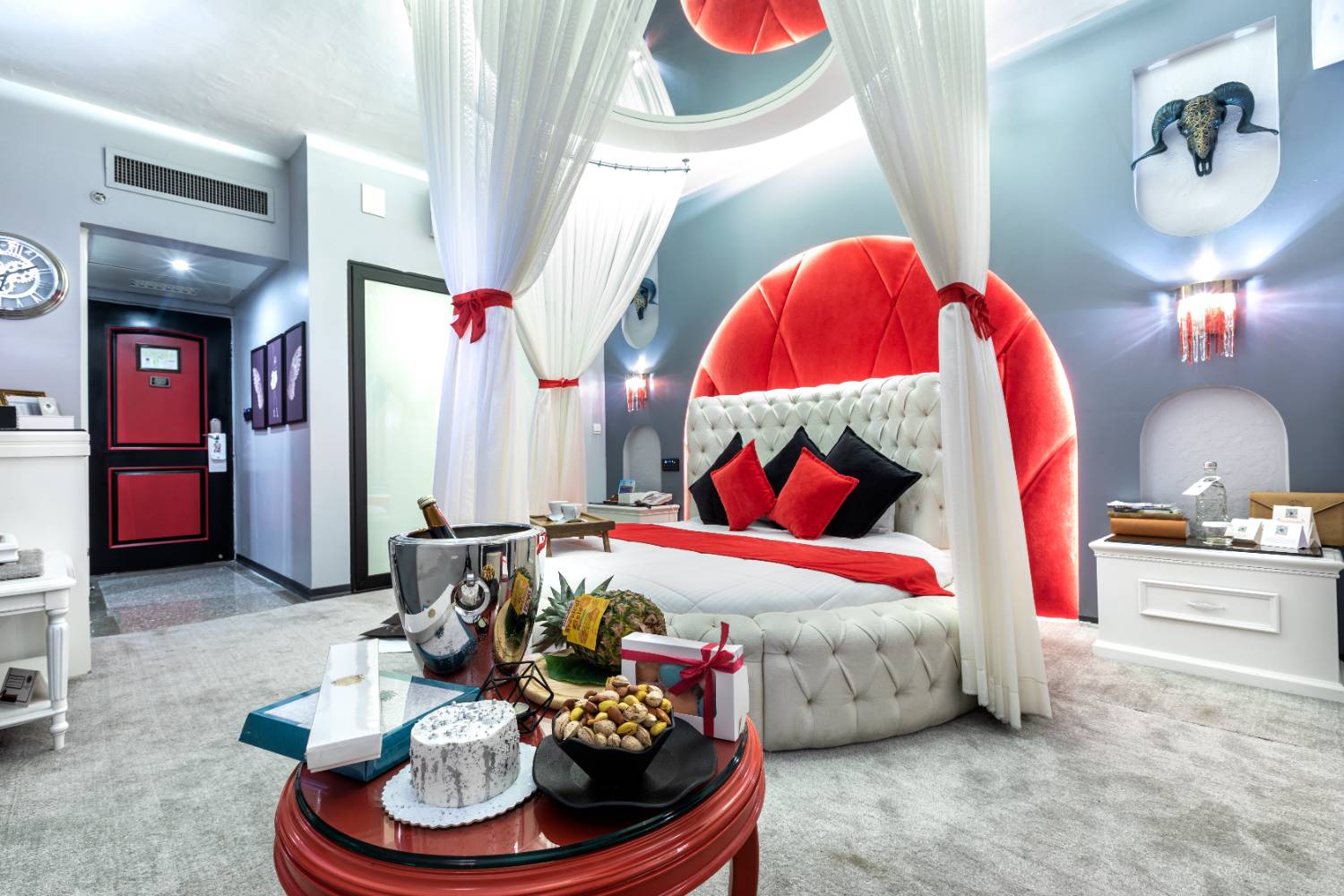 Ghasr International Hotel