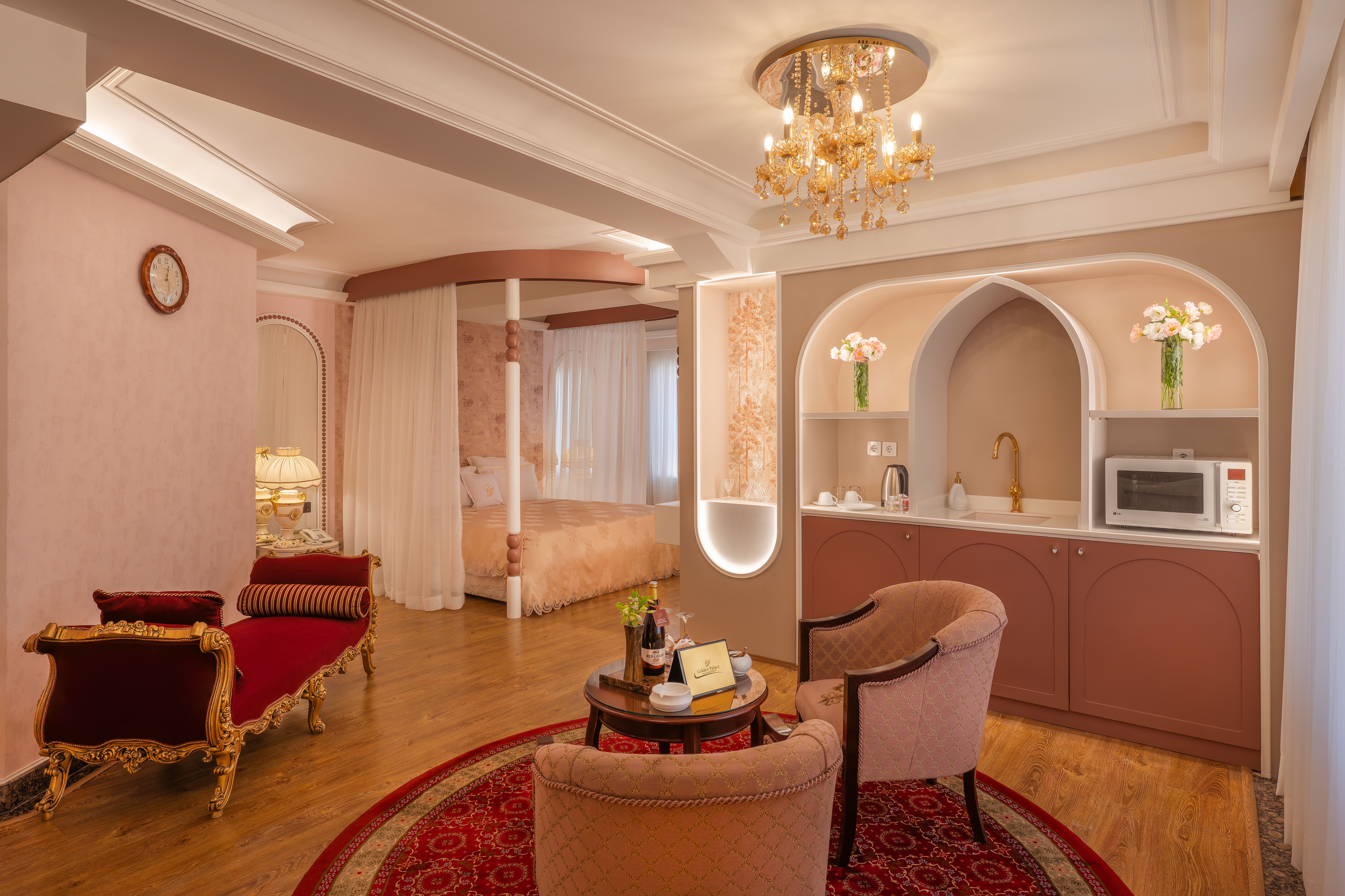 Golden Palace Hotel