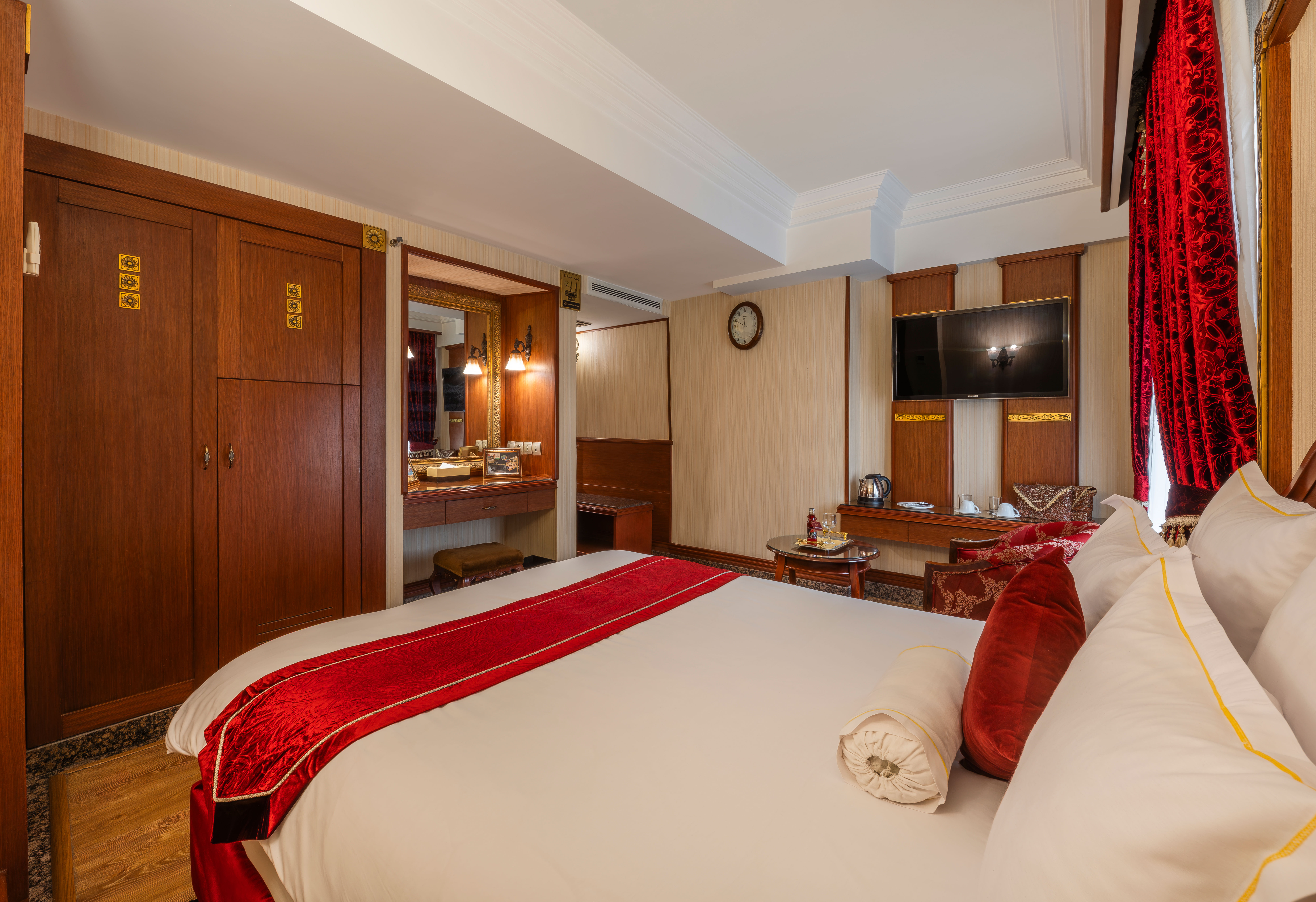 Golden Palace Hotel