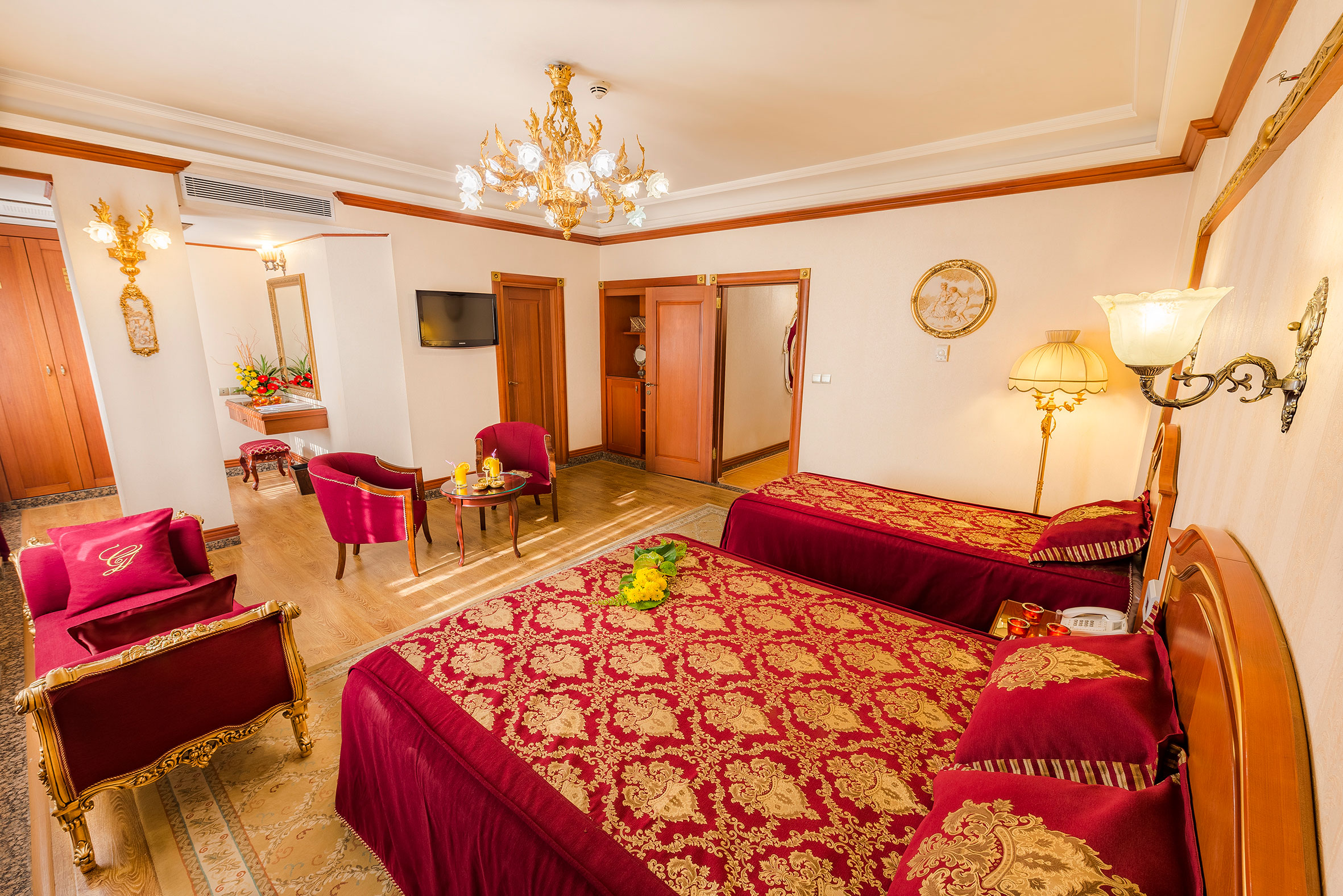 Golden Palace Hotel