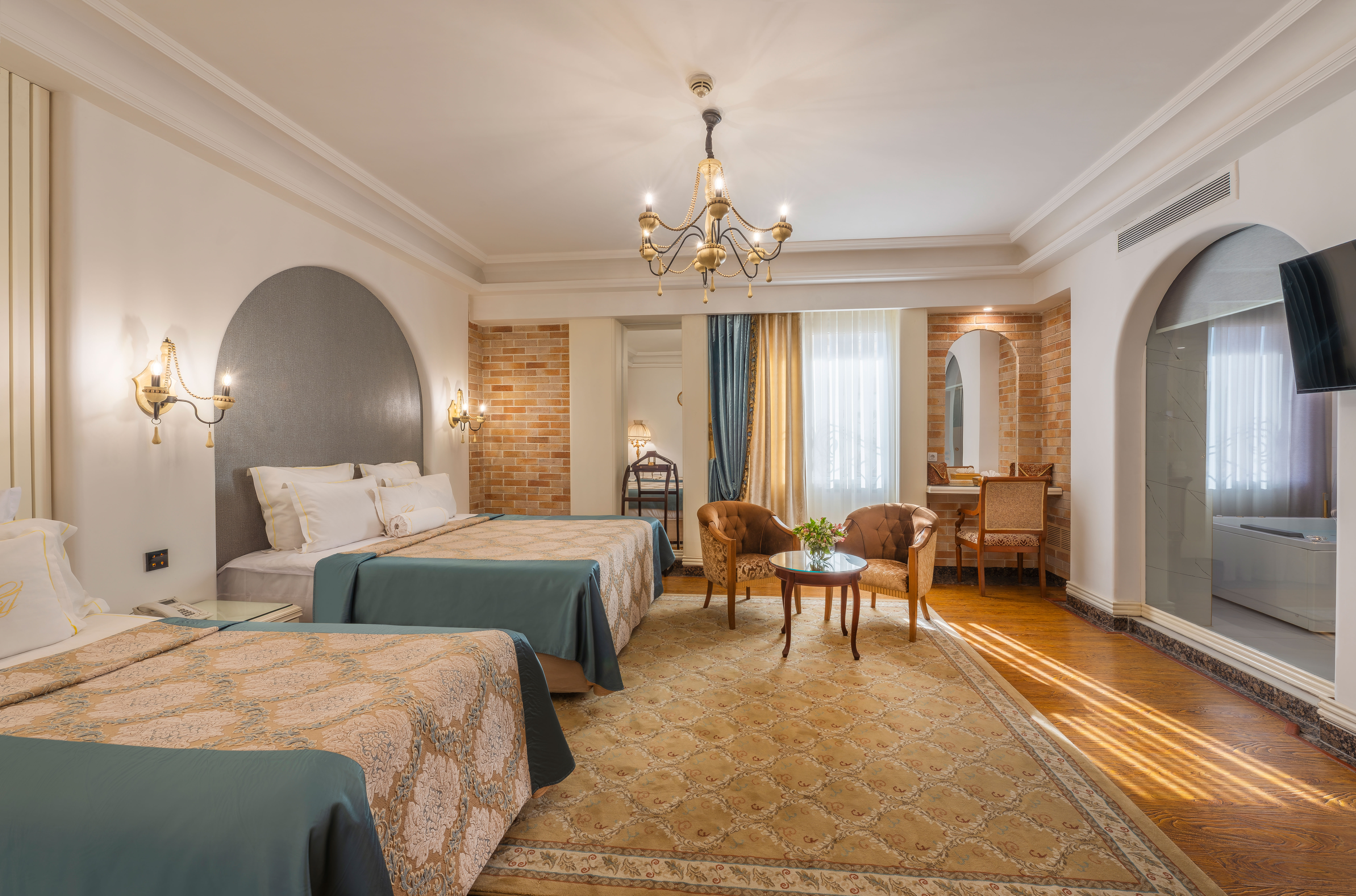 Golden Palace Hotel