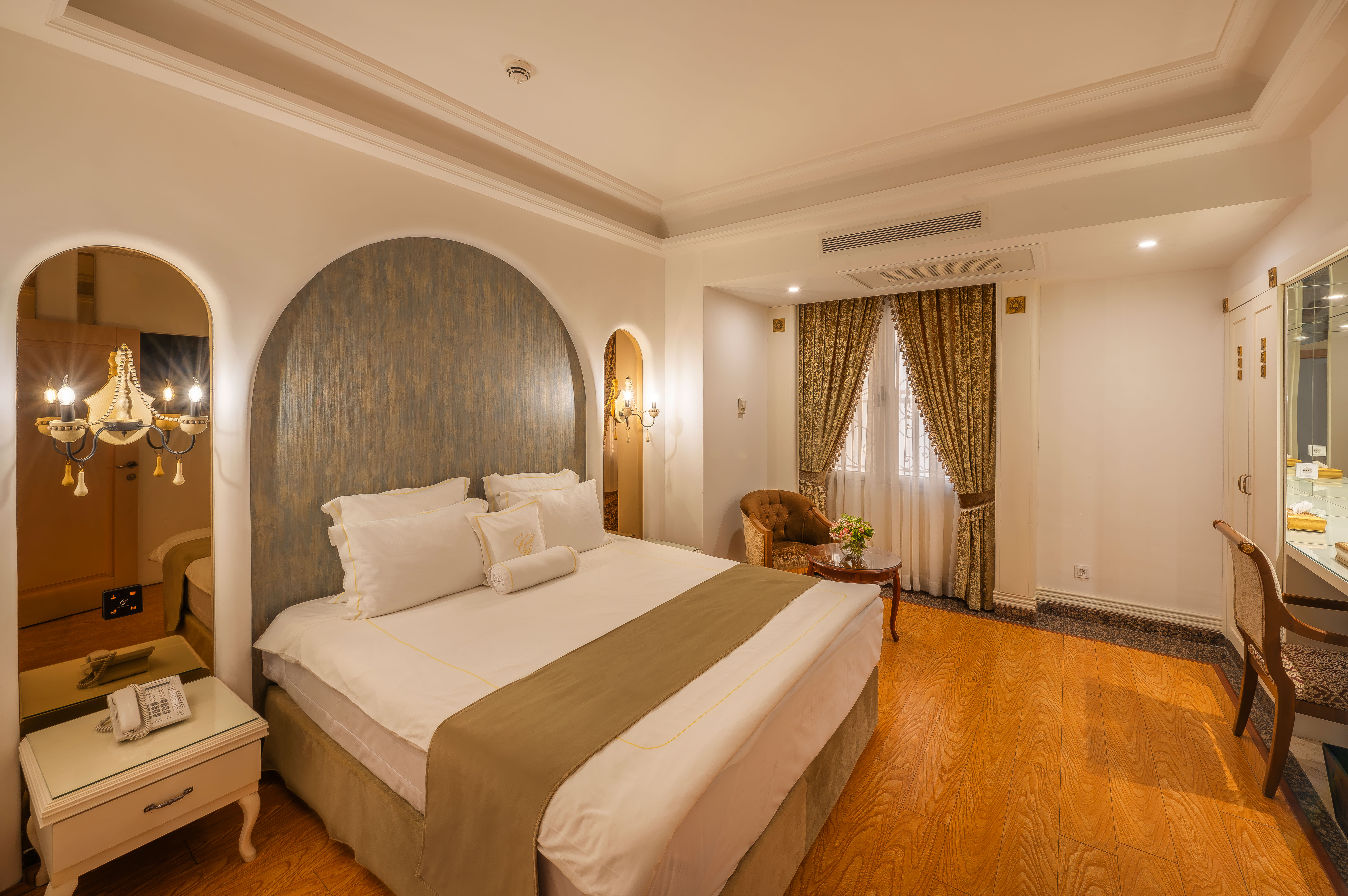 Golden Palace Hotel