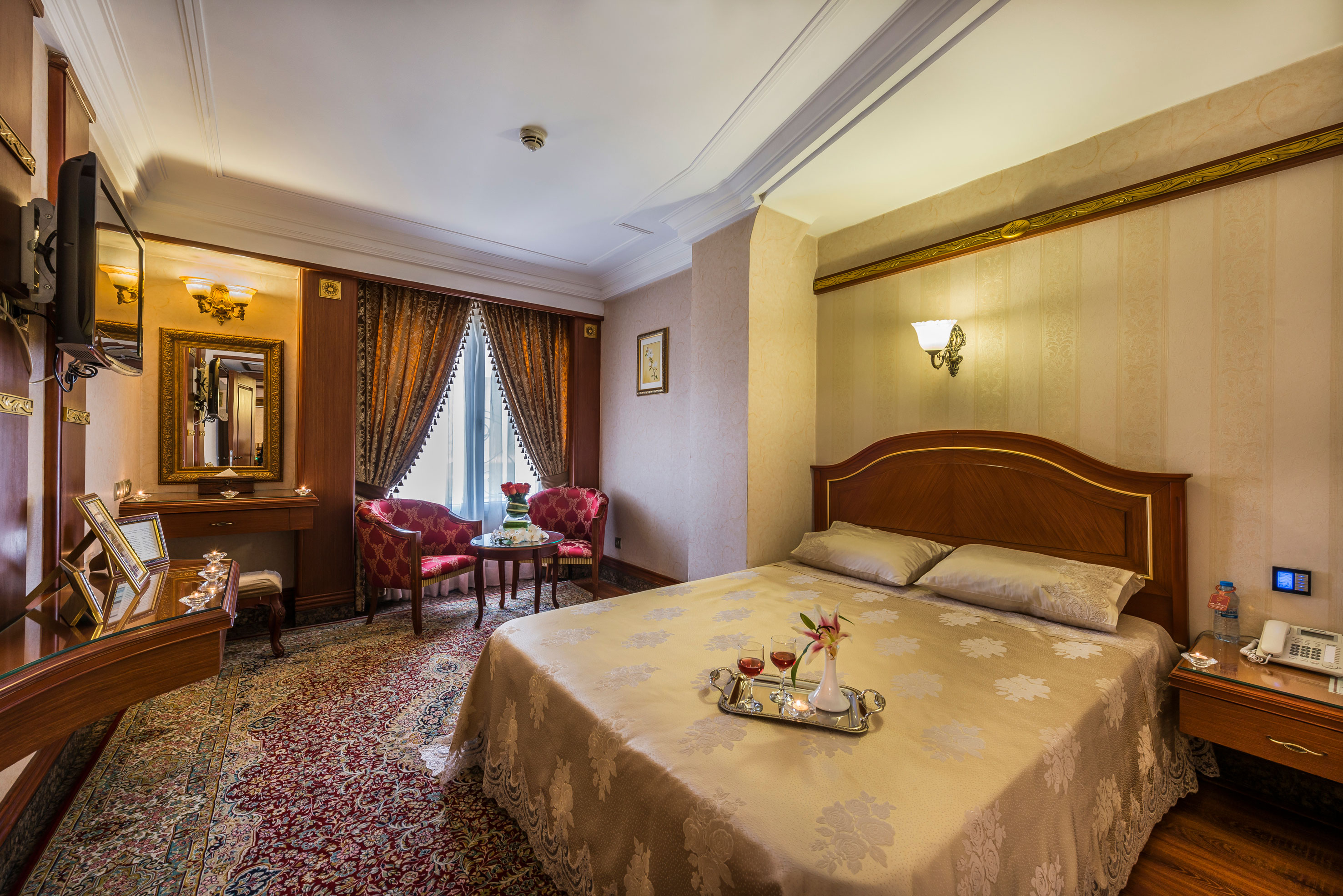 Golden Palace Hotel