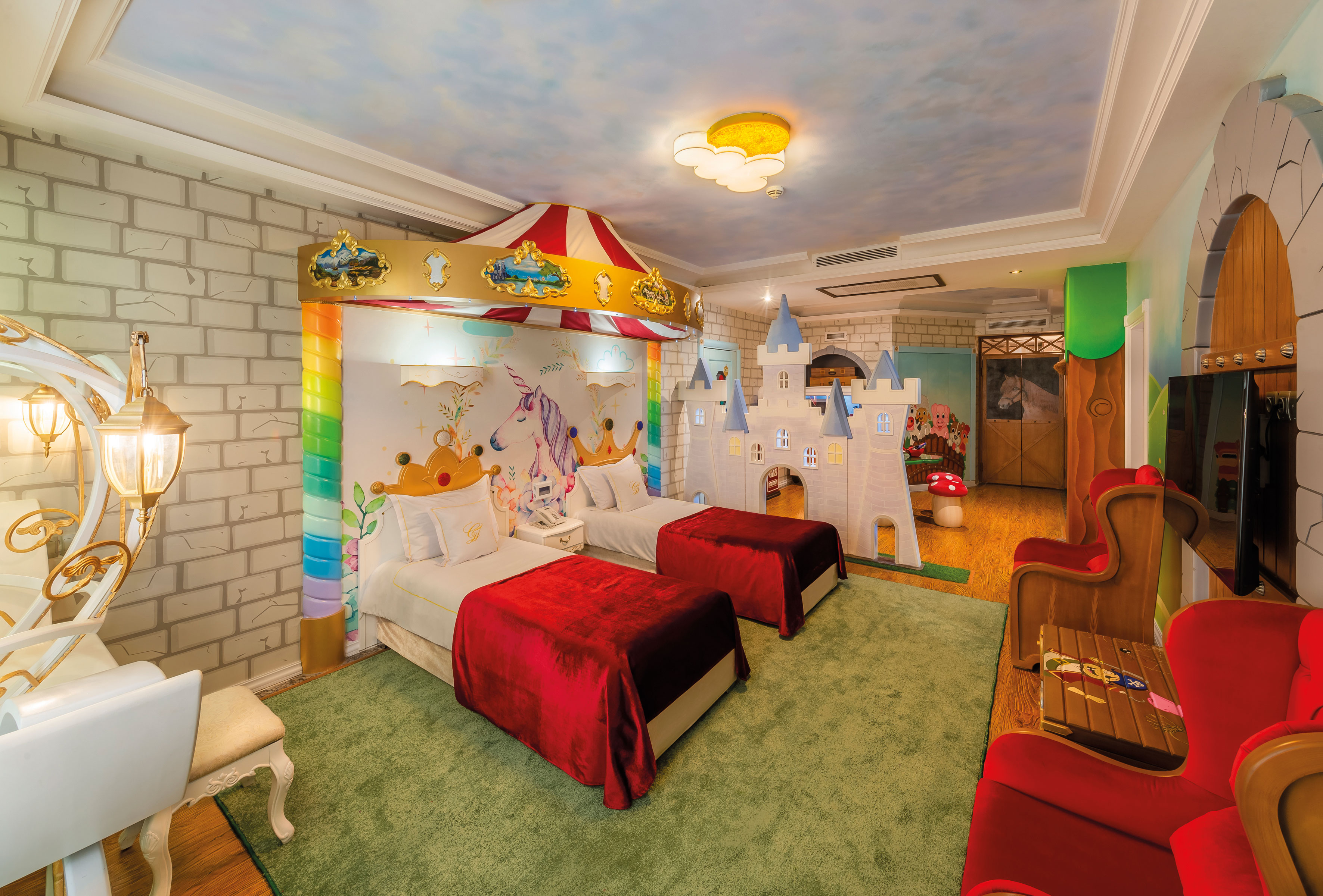 Golden Palace Hotel