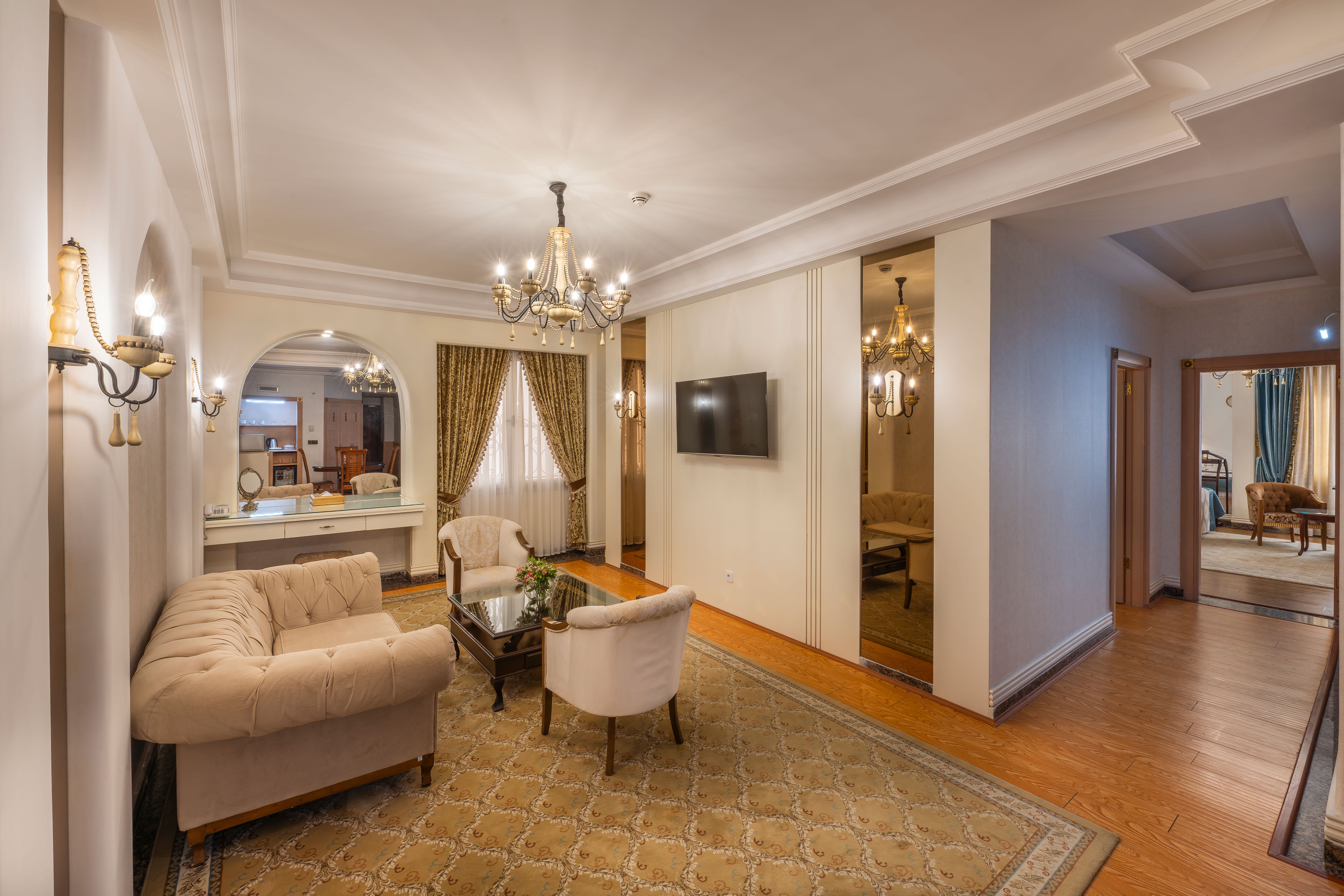 Golden Palace Hotel