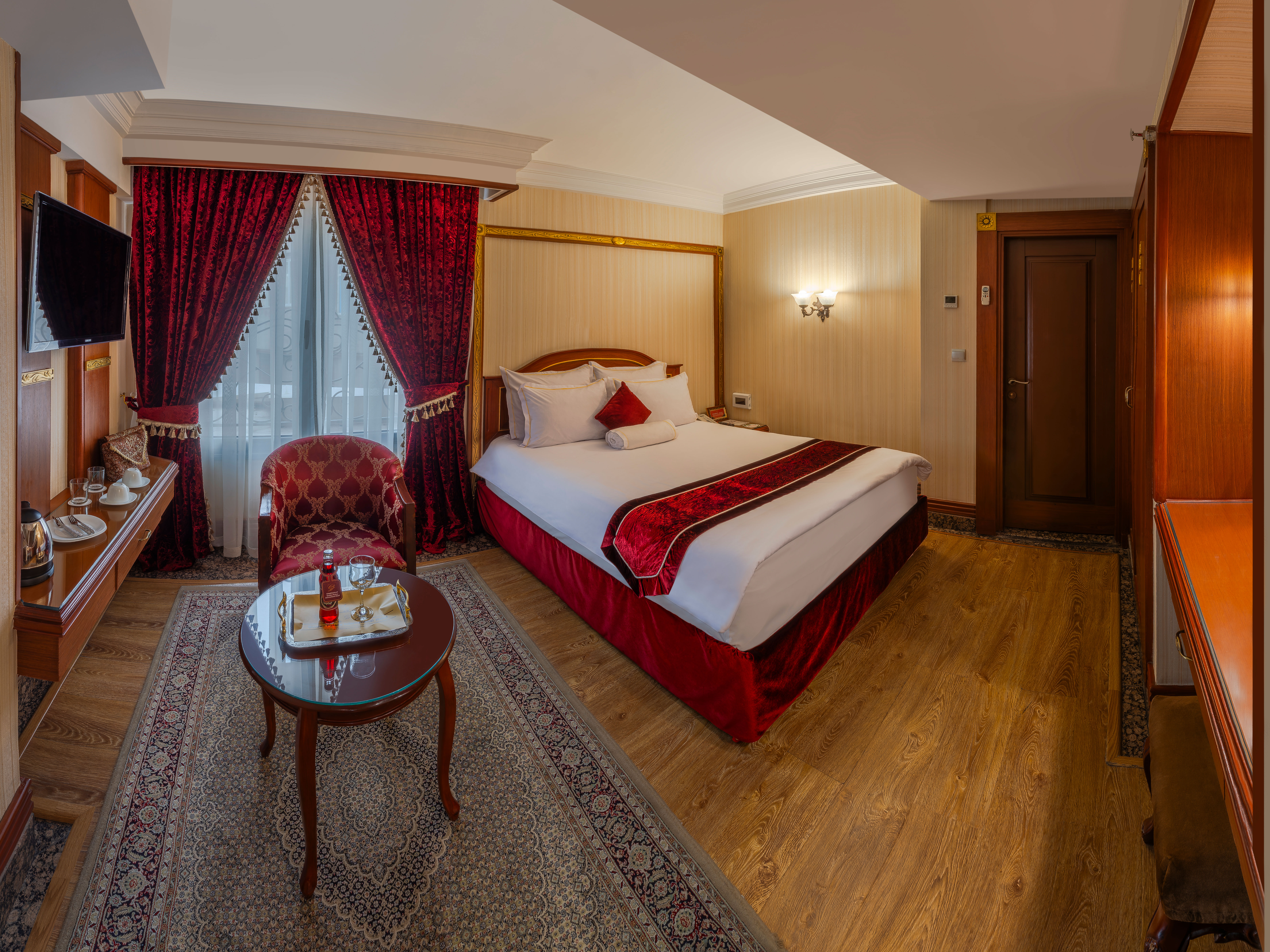 Golden Palace Hotel