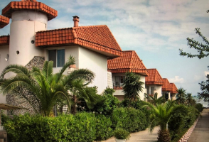 متل گل سرخ نوشهر نمای بیرونی