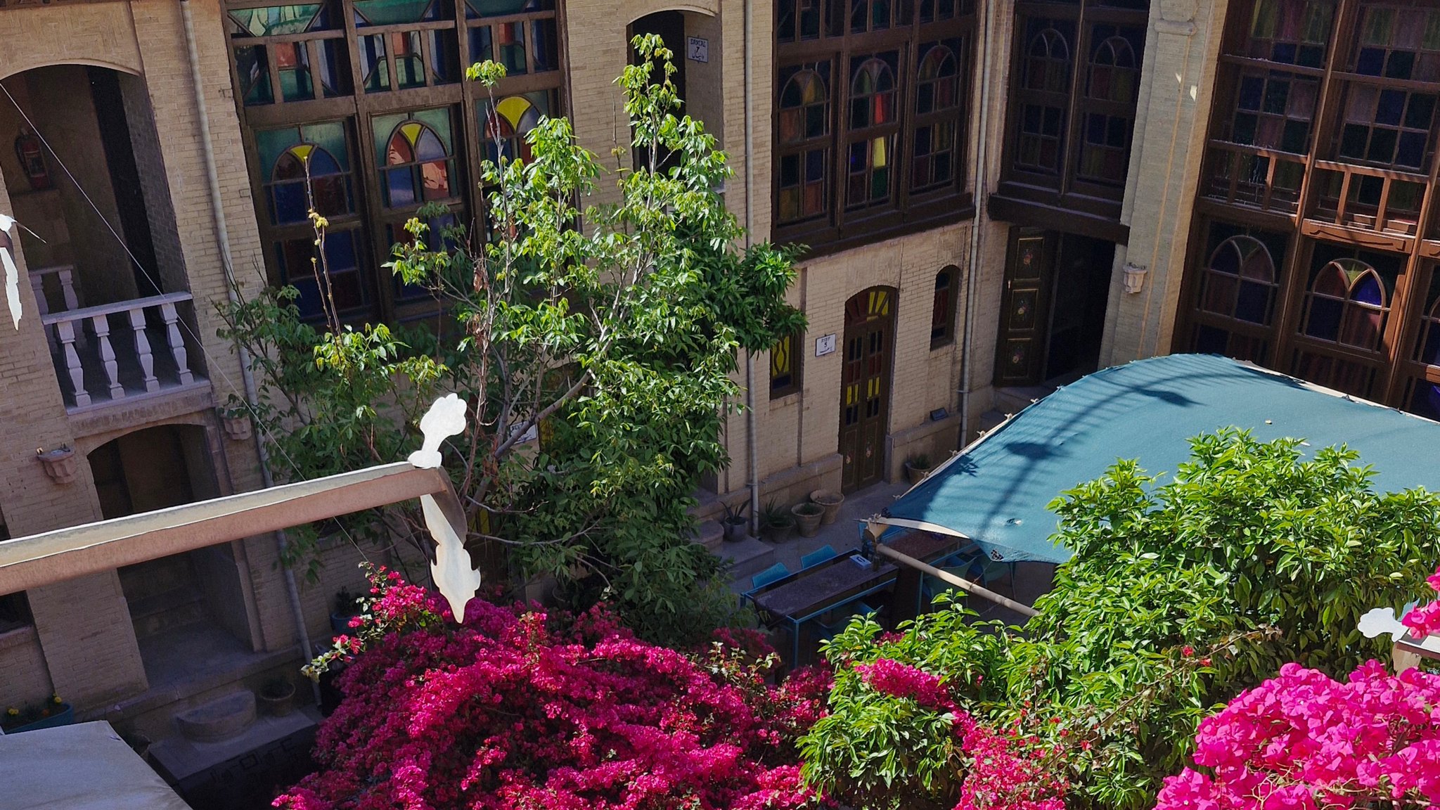 هتل سنتی نیایش شیراز فضای داخلی هتل