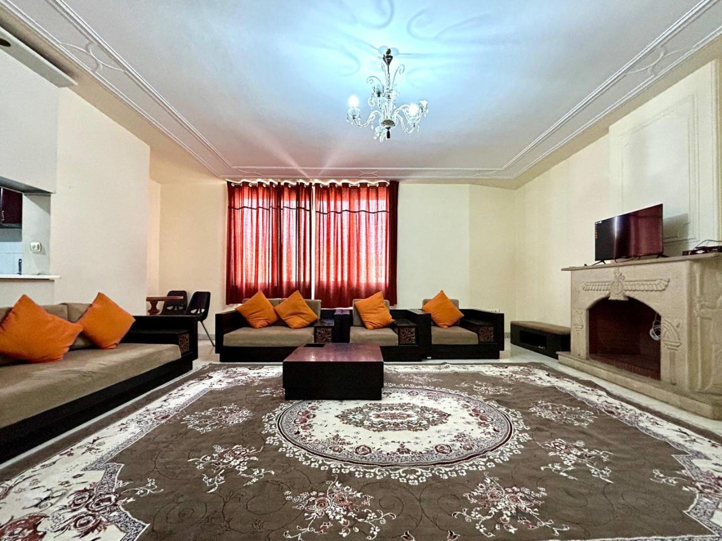 Noor, Shiraz