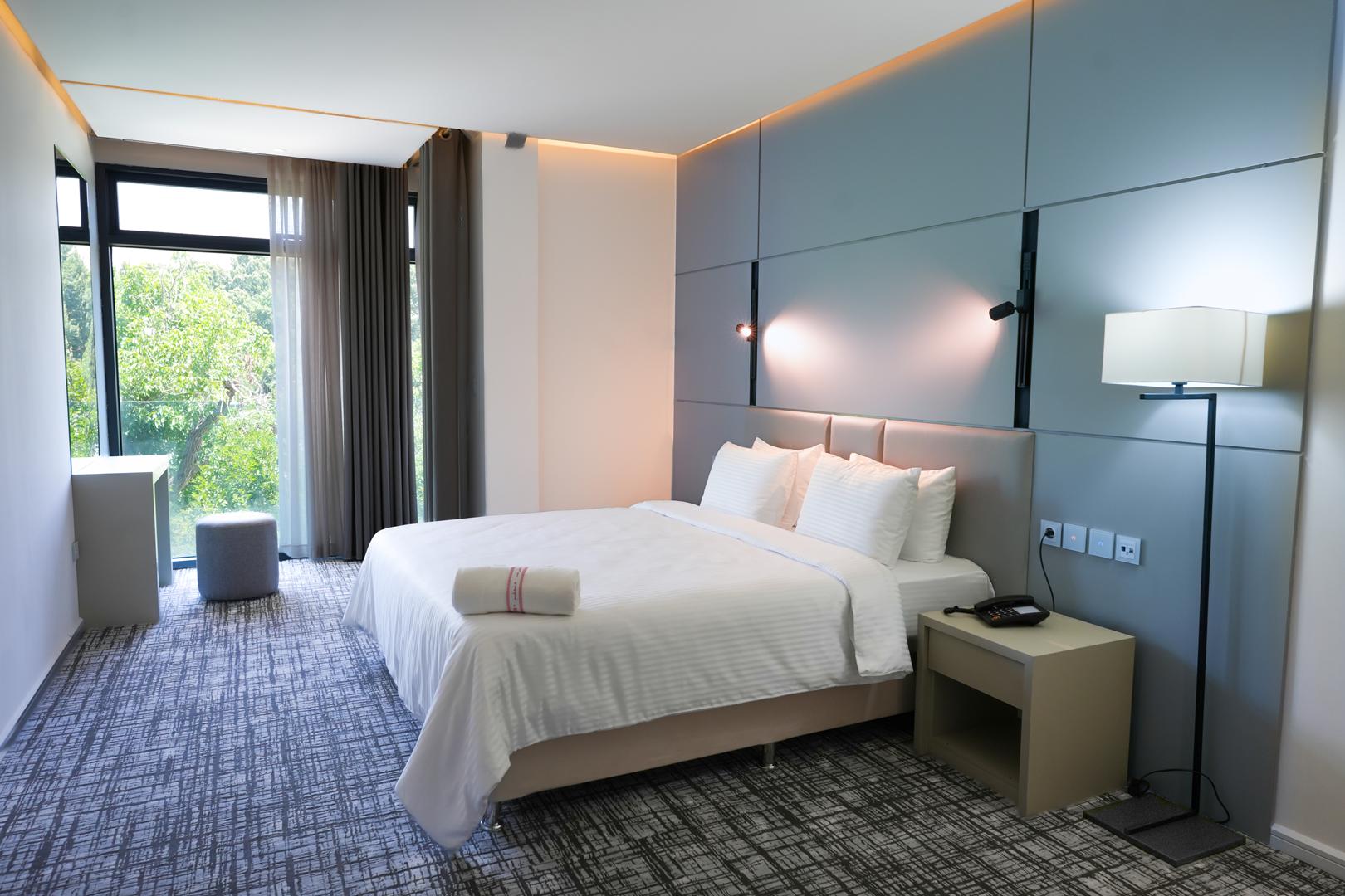 هتل رونیاس شیراز فضای داخلی اتاق‌ها