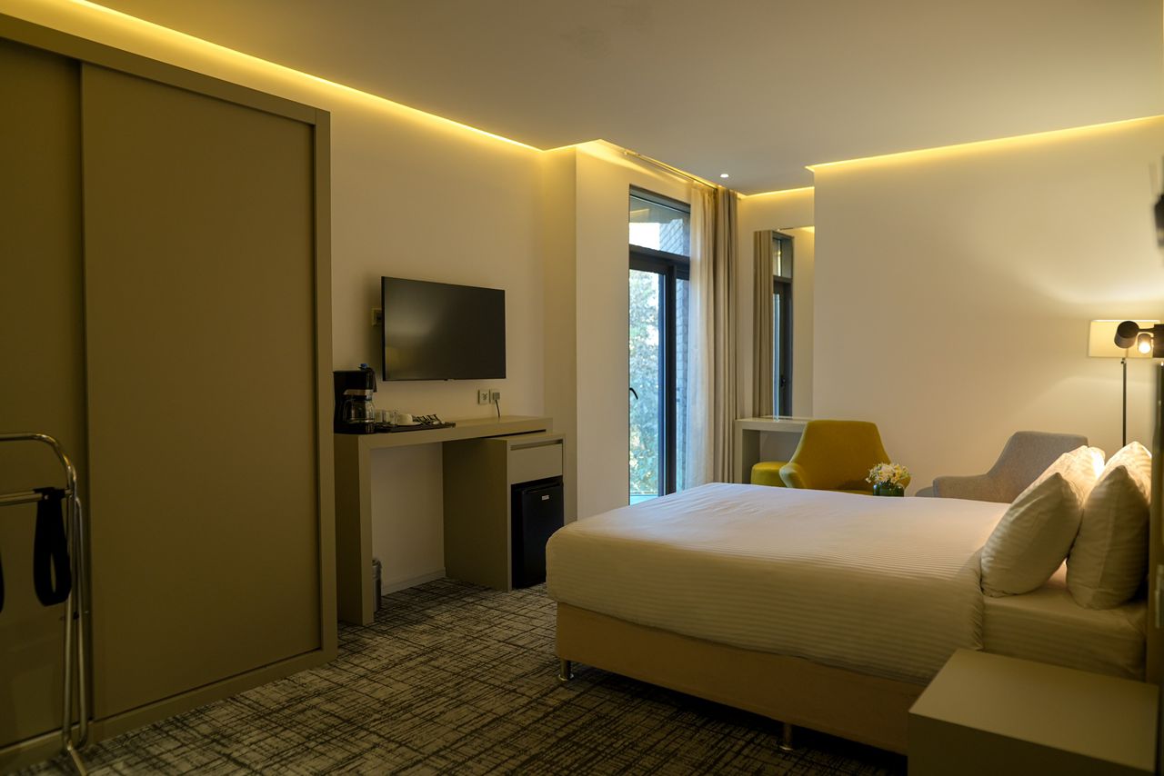 هتل رونیاس شیراز اتاق دو تخته رویال