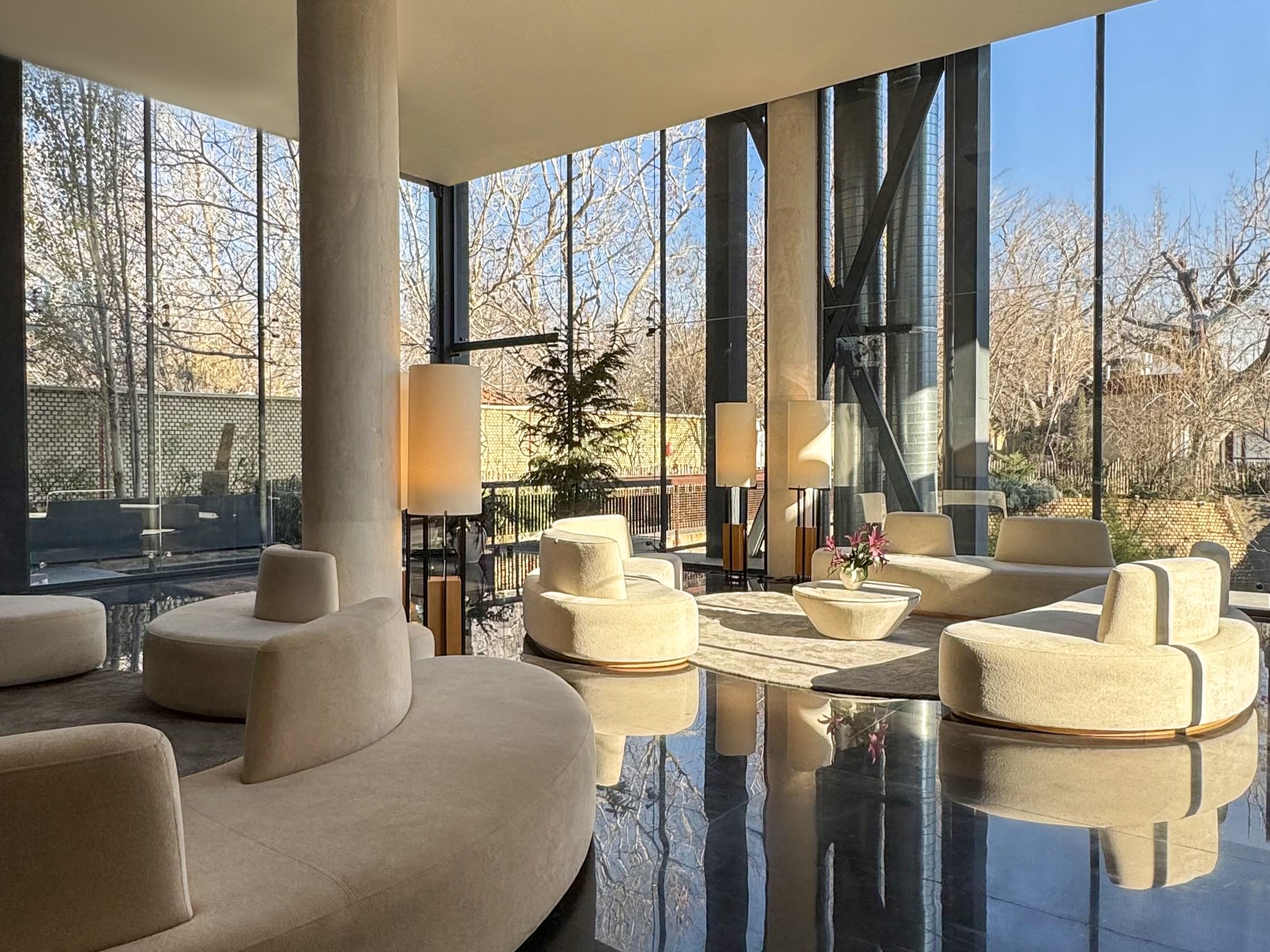 هتل رونیاس شیراز فضای داخلی هتل