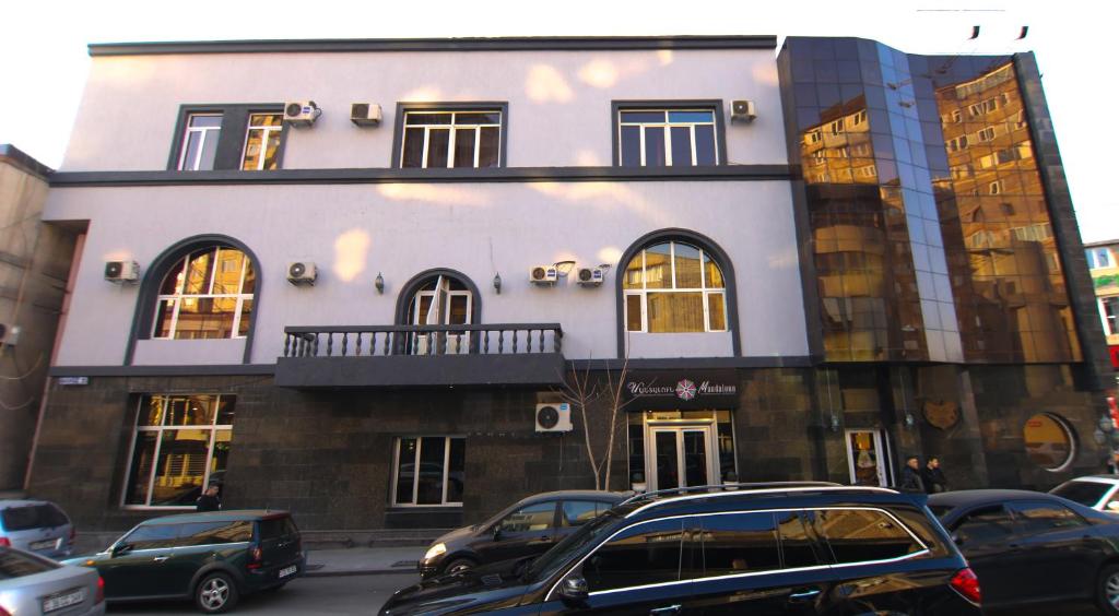NEW BELLA HOTEL