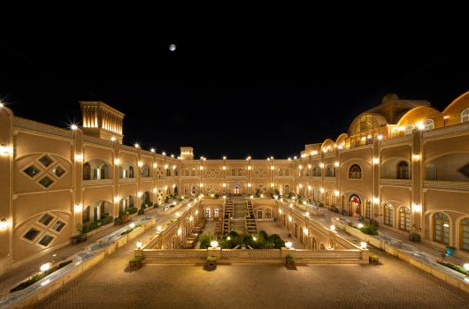 هتل داد یزد نمای بیرونی