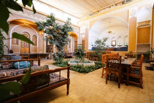 اقامتگاه سنتی پارس یزد فضای داخلی اقامتگاه