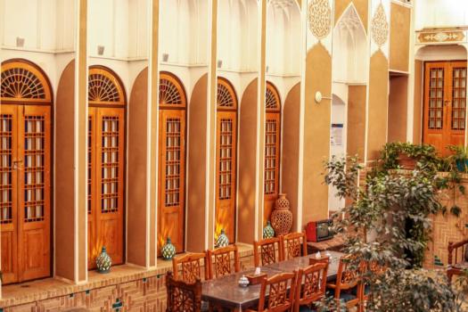 اقامتگاه سنتی پارس یزد فضای داخلی اقامتگاه