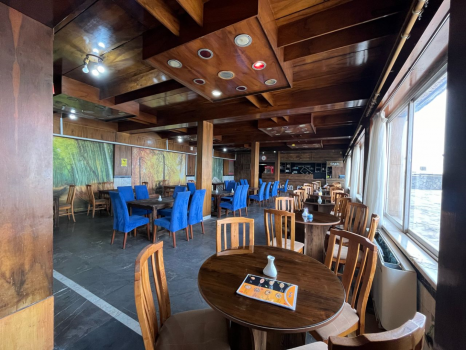 هتل بزرگ کادوسان بندر انزلی فضای داخلی هتل