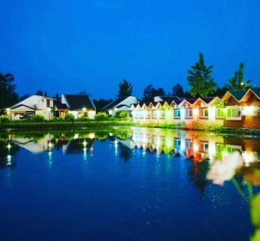 مجتمع گردشگری مهرگان صومعه سرا فضای بیرونی