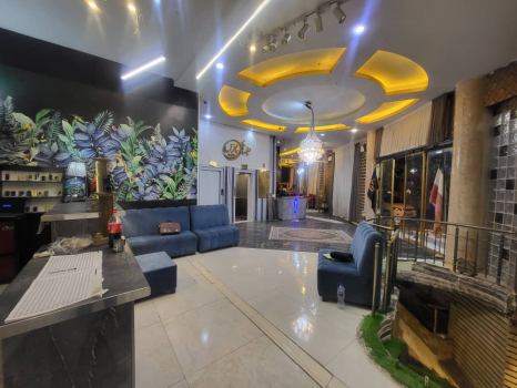 مهمانسرا پارس کهن قم لابی