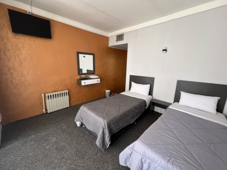 هتل قدس سمنان اتاق دو تخته تویین