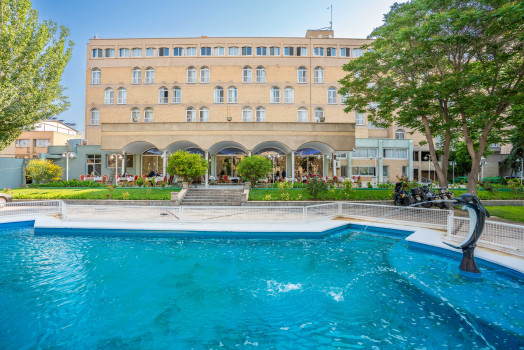 هتل بین المللی تبریز نمای بیرونی