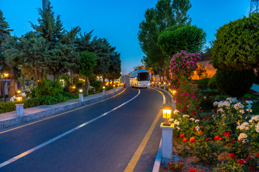 هتل بزرگ ارم تهران فضای محوطه