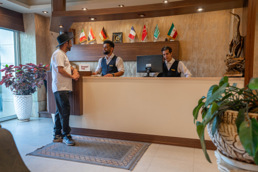 هتل آپارتمان کارن رامسر لابی