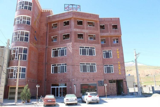 هتل ایران زمین دورود نمای بیرونی