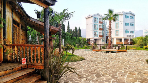 هتل باروژ تنکابن نمای بیرونی