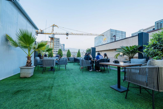 هتل پارادایس تهران محوطه بیرونی